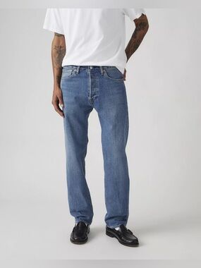 Levi's 501s - Light Blue - Straight Original Fit Jeans - Mens size 33x32